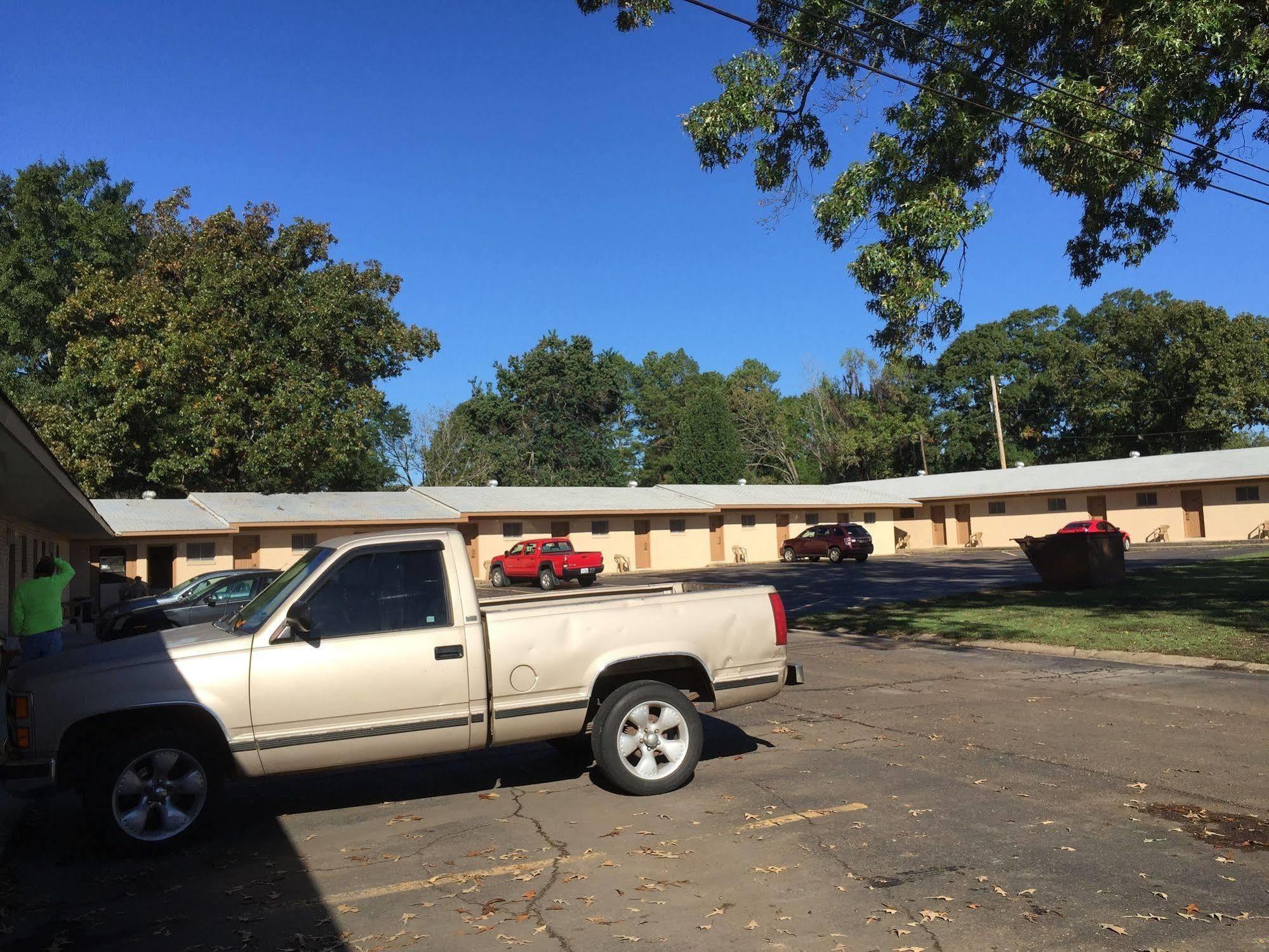 Hollywood Motel Crossett Exterior photo